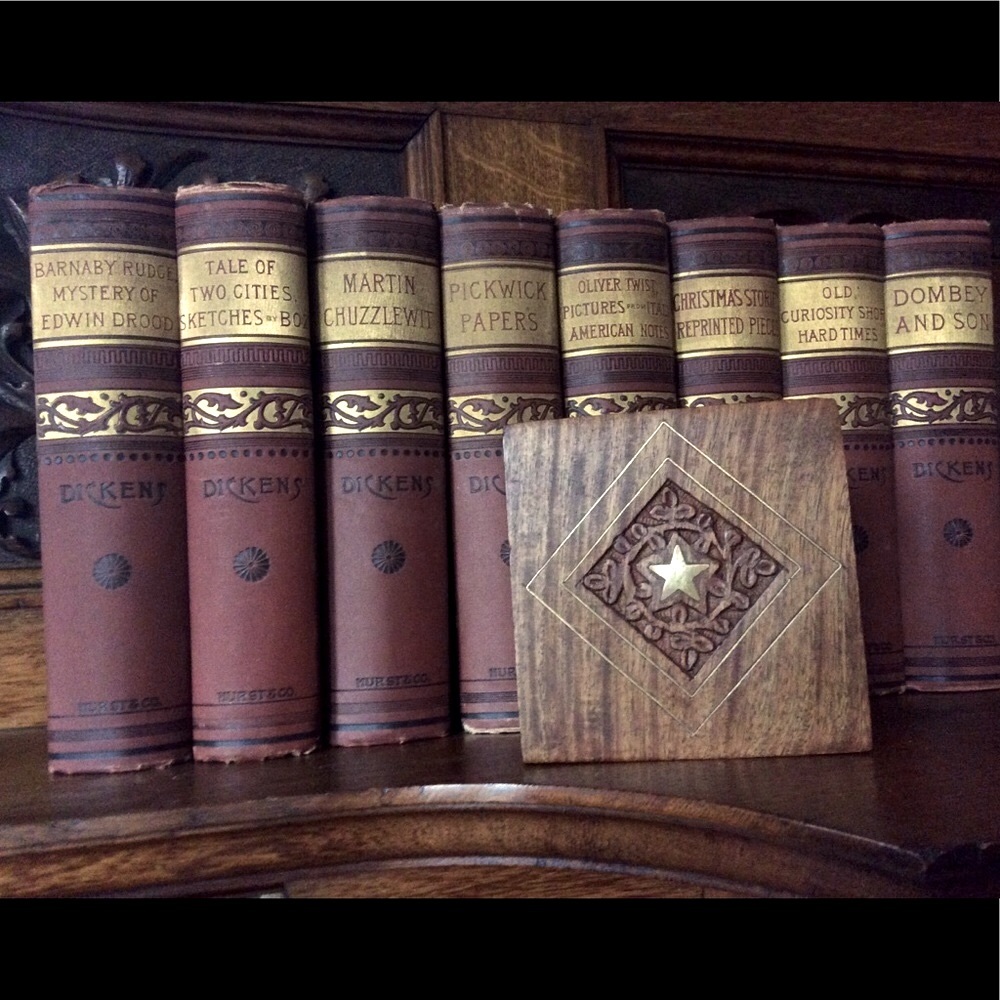 Vintage: Small Wooden Trinket Box